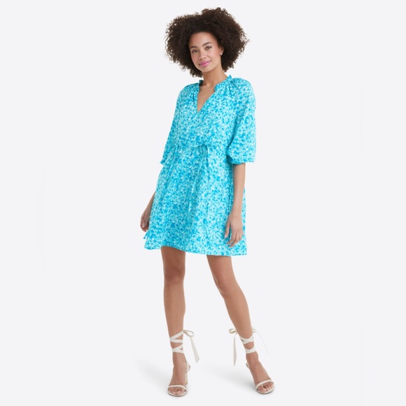 Draper James Dresses & Skirts - Draper James Kellie Babydoll Dress size 1X Blue Aster Floral Drawcord Waist NWT!